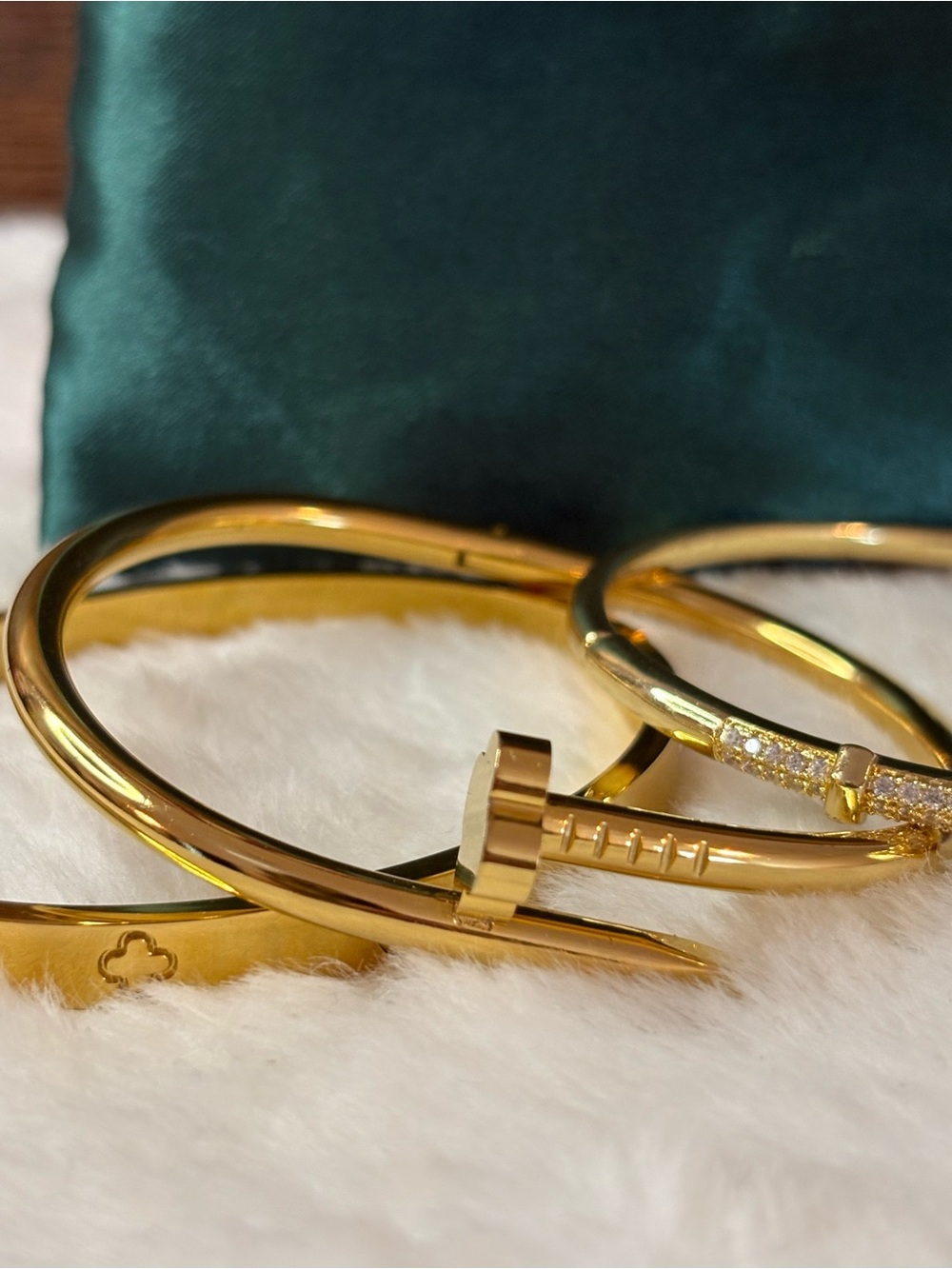 Gold Tone Nail Screw Bangle Bracelet Set - Elegant Women’s Jewelry - Picture 3 of 5